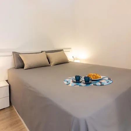 Malagueta Freshapartments Malaga Exterior photo
